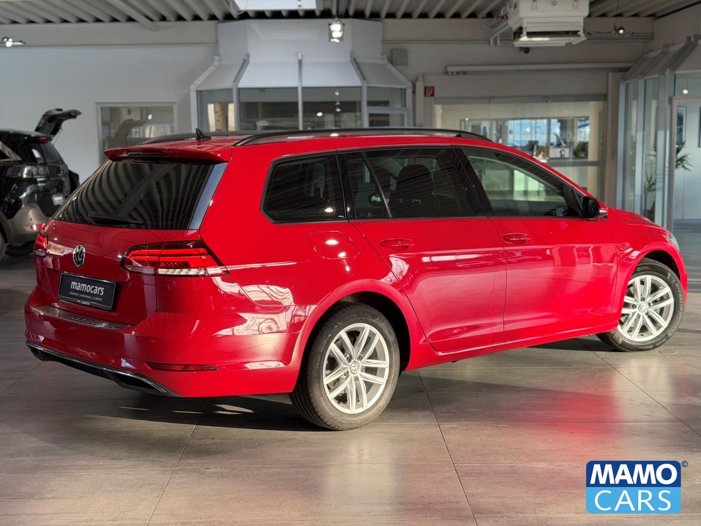 Volkswagen Golf VII Variant Comfortline  AHK/PDC/SHZ/NAVI