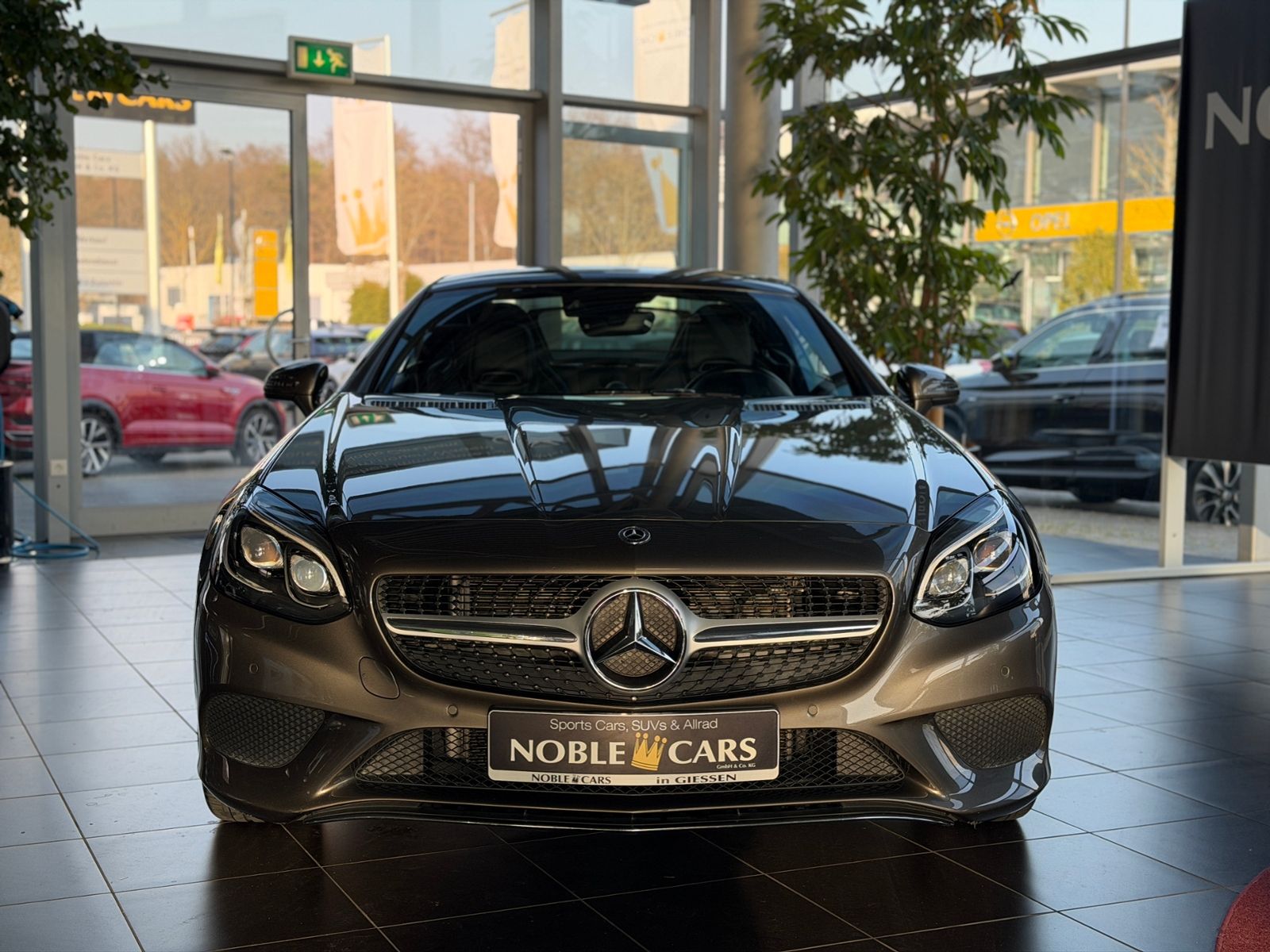 Fahrzeugabbildung Mercedes-Benz SLC 200 LED NAVI ALU