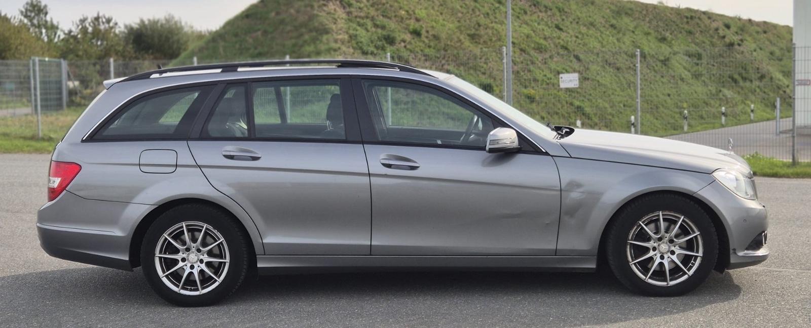 Mercedes-Benz C250 2012 — photo 7