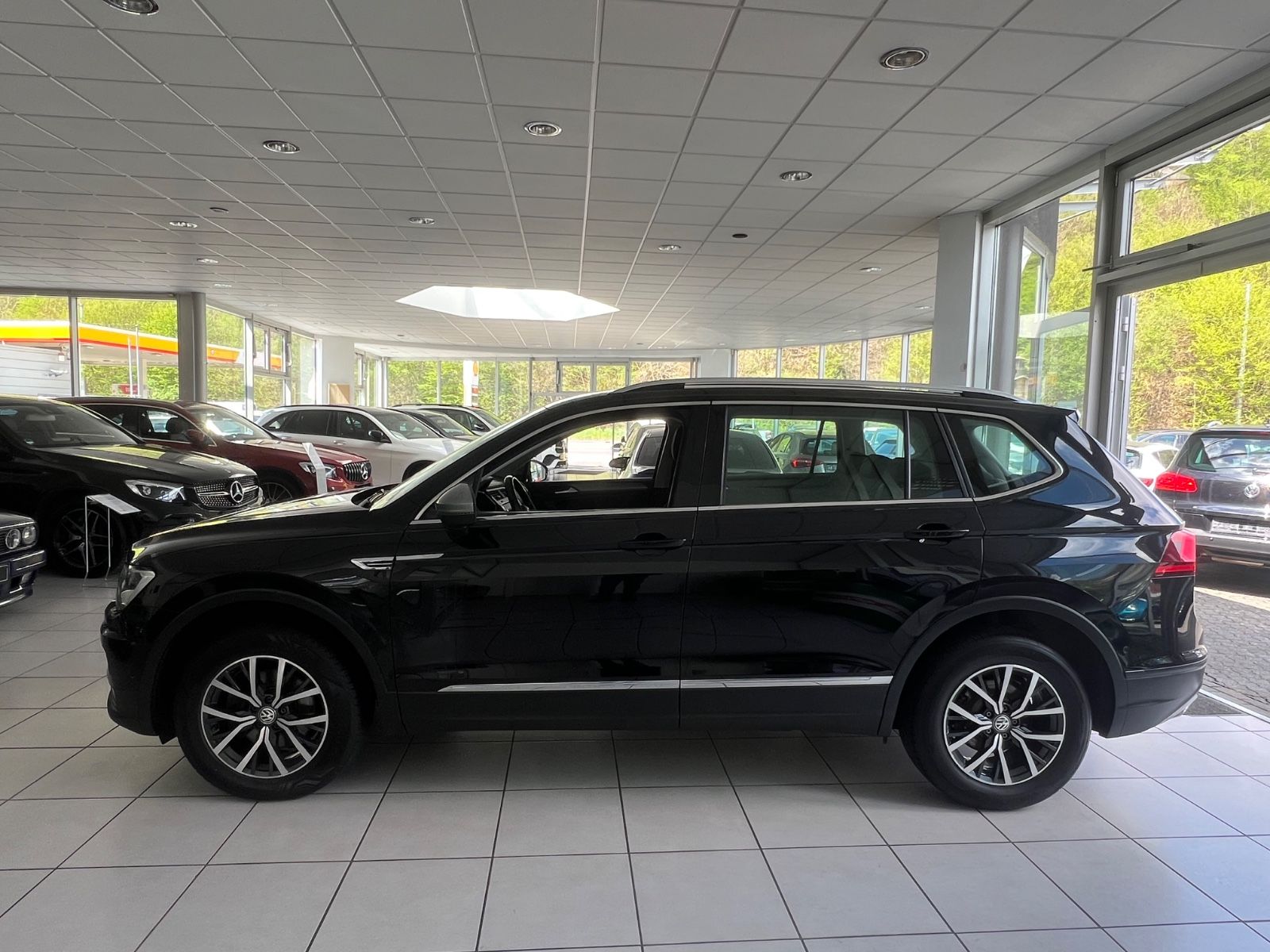 Fahrzeugabbildung Volkswagen Tiguan Allspace 2.0TDI DSG Comfortline 7.SITZER