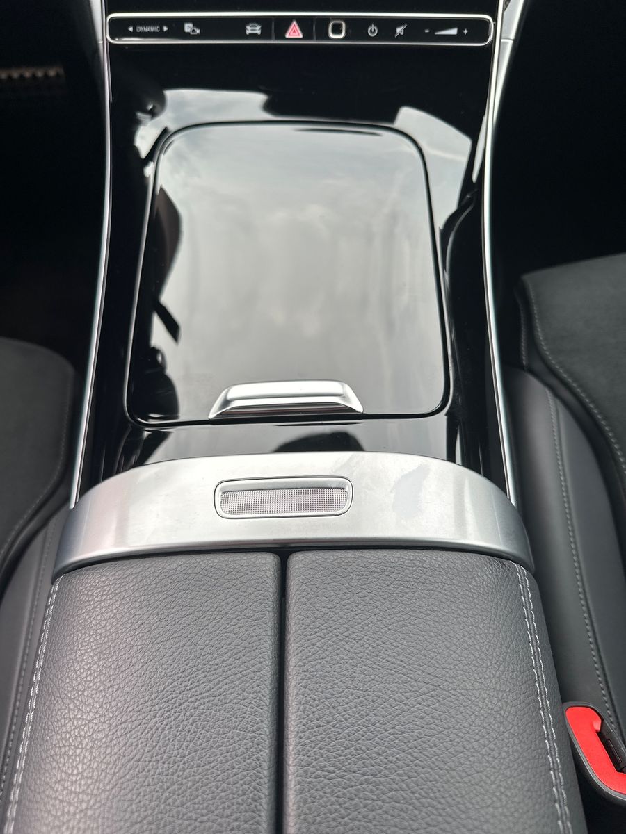 Fahrzeugabbildung Mercedes-Benz C 300d T AMG Line NAV+LED+VCOCK+LEDER+18ZO+ALARM