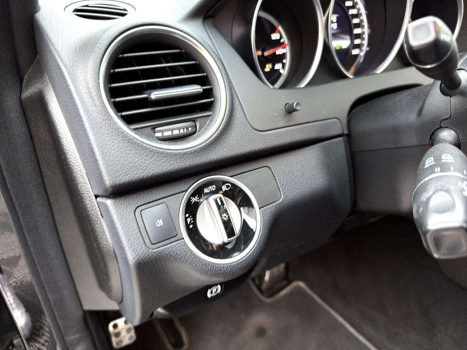 Mercedes-Benz C 63 AMG Performance restylée | 487 ch | BVA | Performance Package | Harman Kardon | Caméra | Toit ouvrant | Inserts carbone
