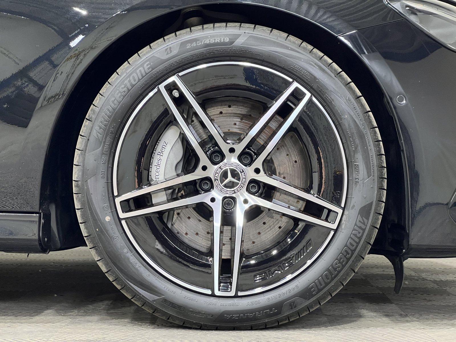 Mercedes-Benz E 220 T d AMG Line Advanced+Night+AHZV