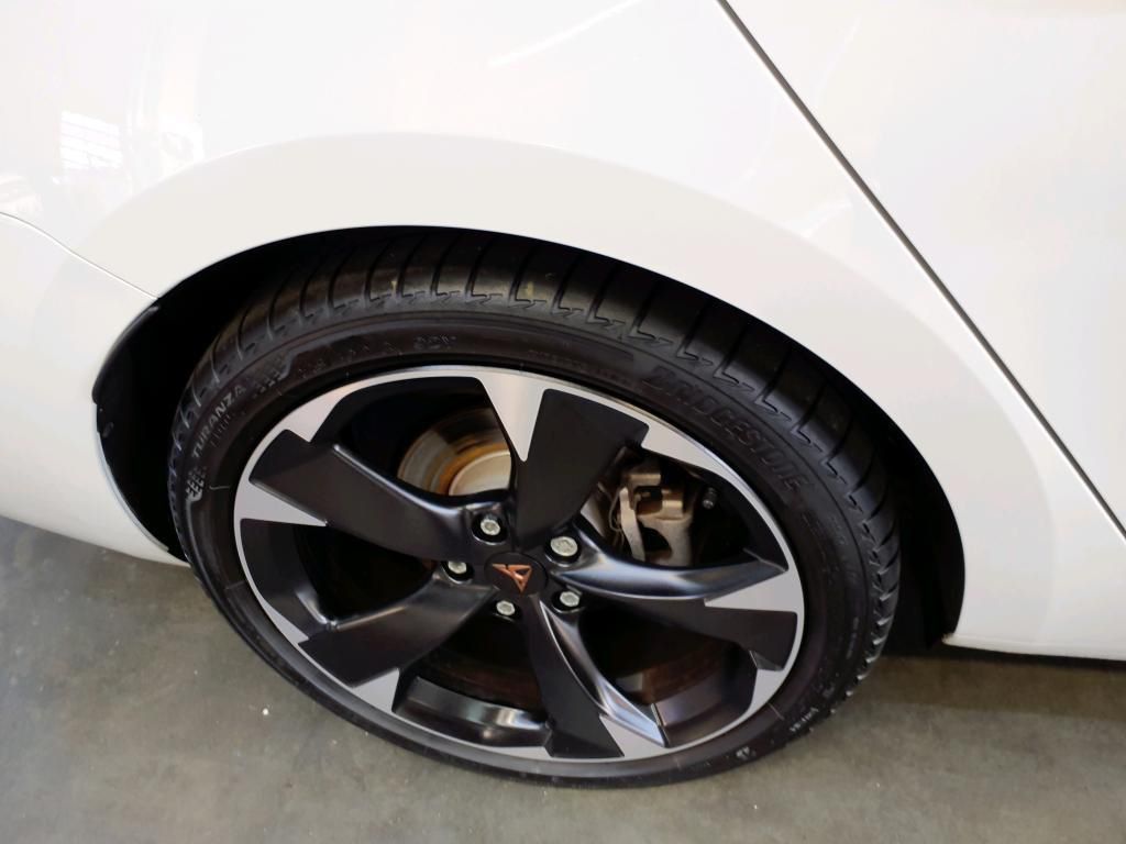 Cupra Leon SP 1.4 TSI e-HYBRID 150kW Tempo*PDC*RFK*Nav