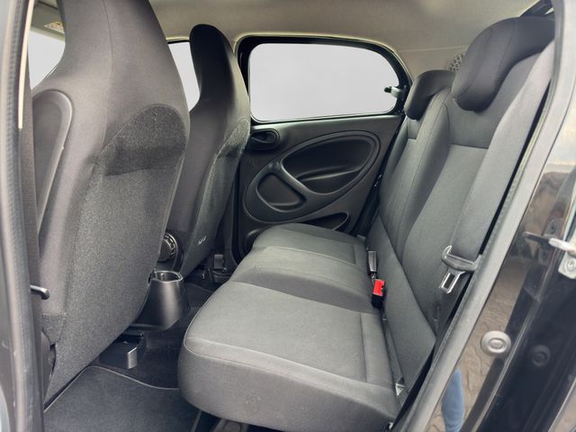 Fahrzeugabbildung Smart forfour electric drive / EQ Allwetter+Schnelllad