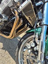 Yamaha XJR 1300 - YAMAHA STREETFIGHTER