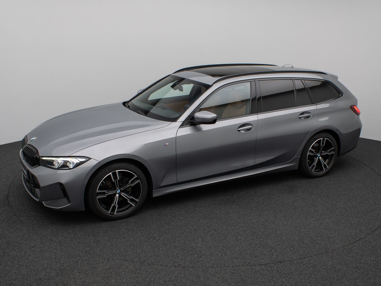 Fahrzeugabbildung BMW 320d  xD M Sport Panorama DAB HiFi PDC AHK Alarm