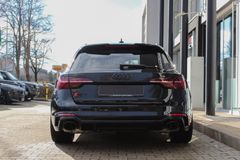 AUDI RS4 Avant quattro/ RS DYNAMIK/ PANO / RS ABGAS AUDI RS4 Avant quattro/ RS DYNAMIK/ PANO / RS ABGAS