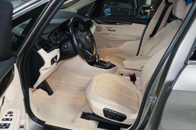 Fahrzeugabbildung BMW 225 i Active Tourer Luxury Line/Pan./Leder beige