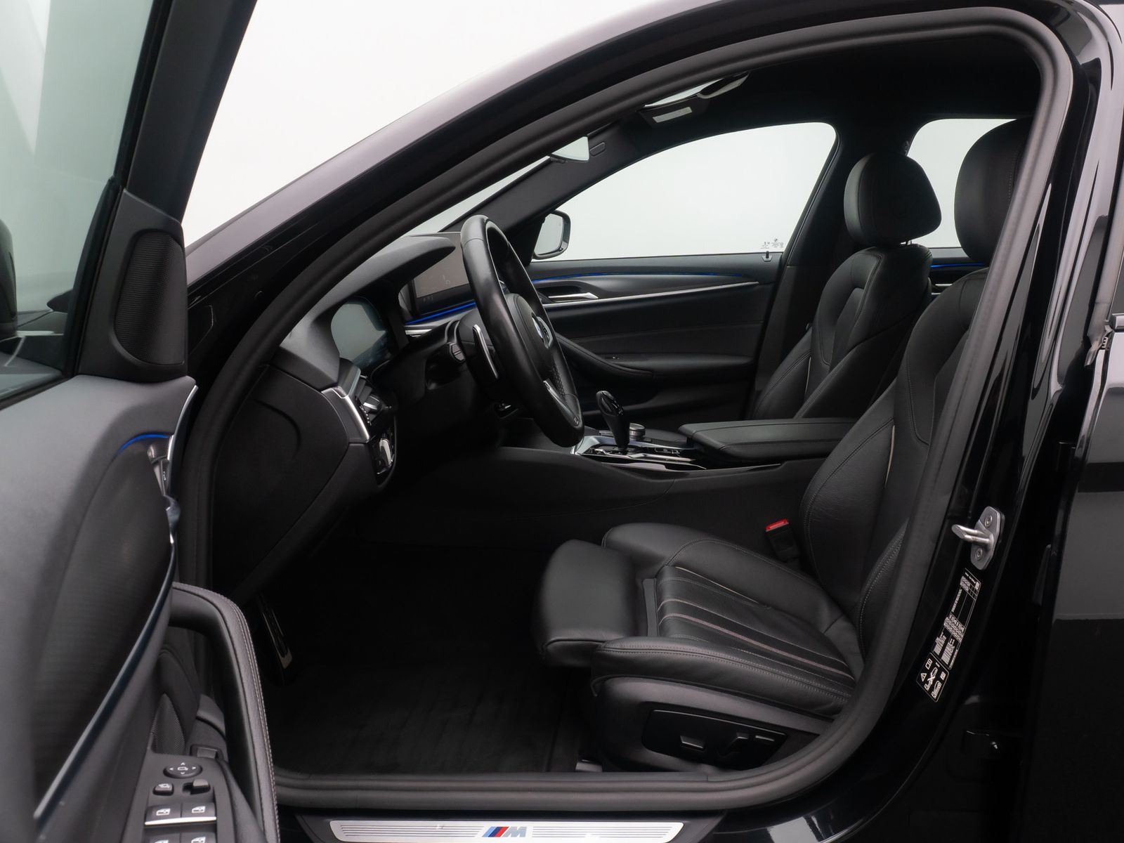 Fahrzeugabbildung BMW 520d xD M Sport Kamera DAB HiFi Lenkrhzg Komfort