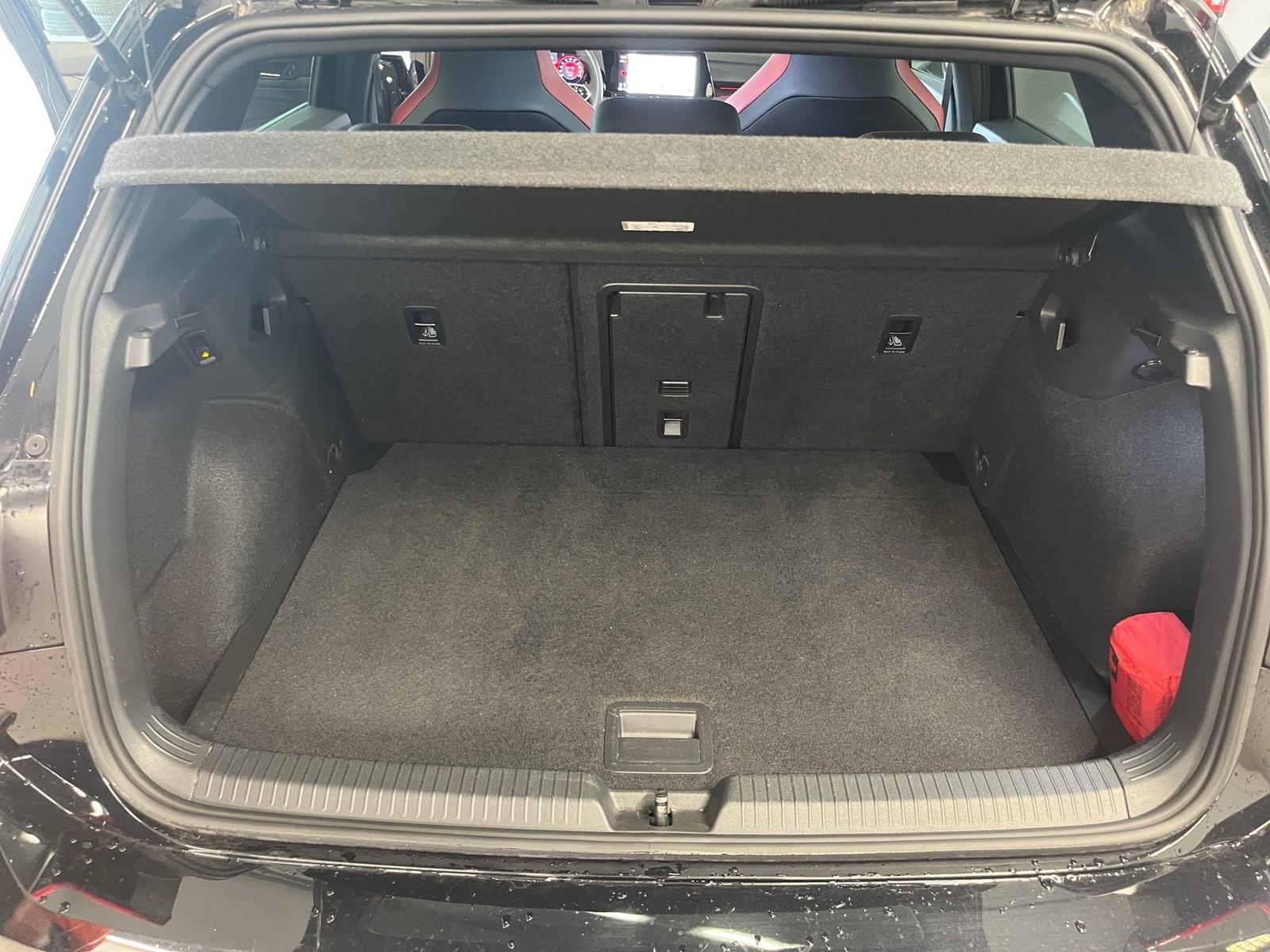Volkswagen Golf VIII GTI+ALU 19+LEDER+PANO+LED-MATRIX+STAND, миниатюра 15