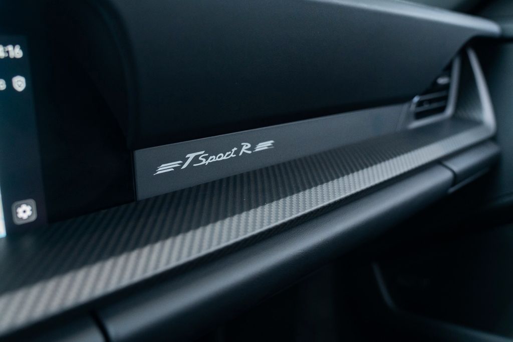 ANDERE Techart T Sport R/ SCHALTER/ 505 PS/ MATT CARBON ANDERE Techart T Sport R/ SCHALTER/ 505 PS/ MATT CARBON