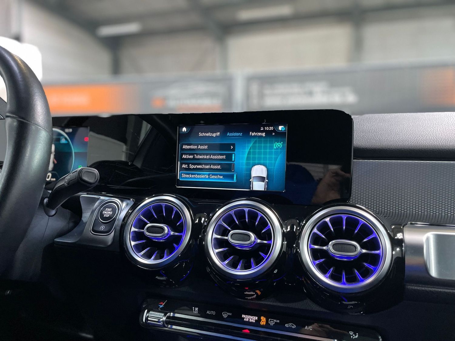 Fahrzeugabbildung Mercedes-Benz GLB 200 Style #LED#MBUX#Distr.#Kamera#Ambiente