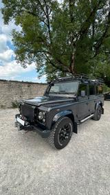 Land Rover Defender Wild and Hunt Edition 1/25 - Land Rover Defender: Edition