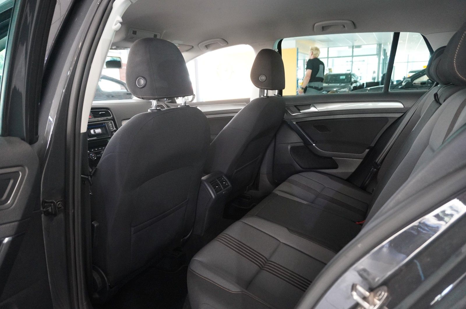 Fahrzeugabbildung Volkswagen Golf VII Lim.  1.2 TSI ALLSTAR NAVI/SHZ/PDC/TEMP