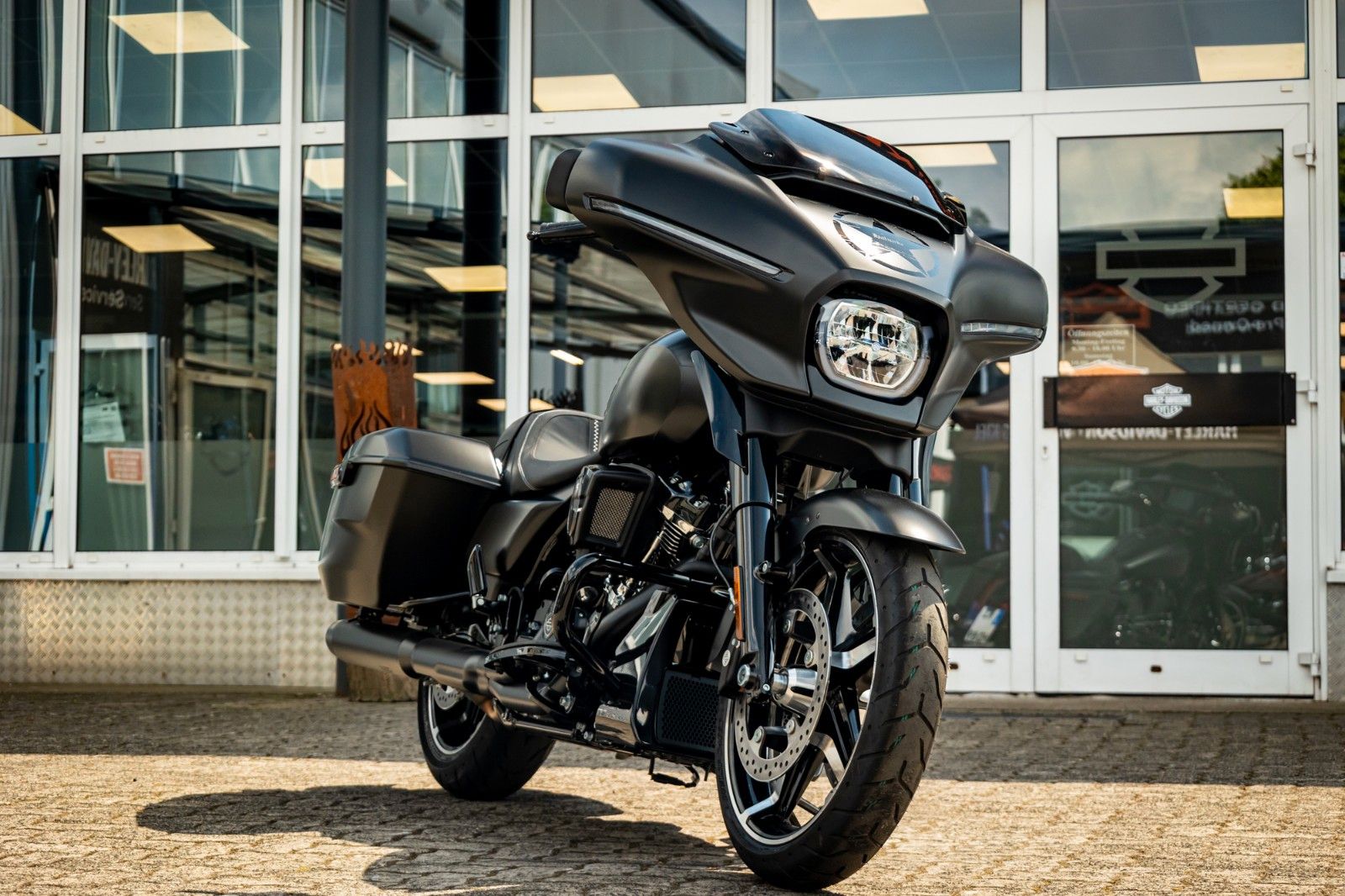 Fahrzeugabbildung Harley-Davidson Street Glide FLHX MY24 117cui - Touring