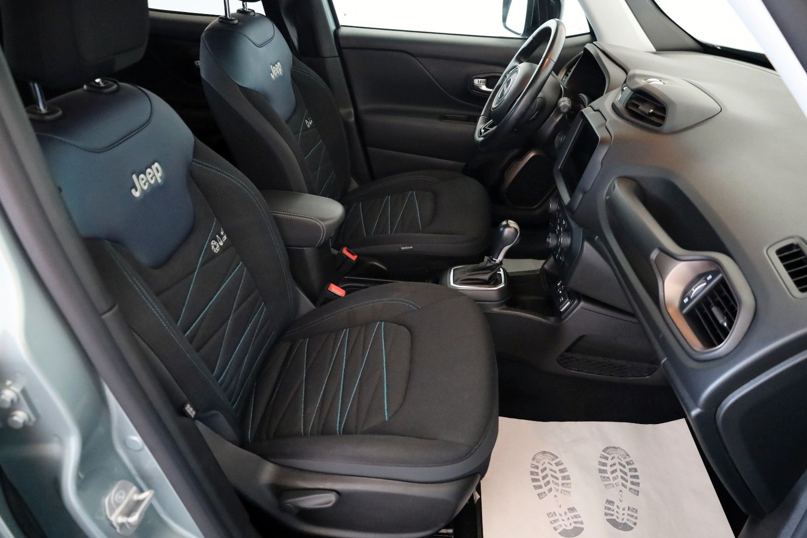 Fahrzeugabbildung Jeep Renegade Longitude Mild-Hybrid FWD, Kamera