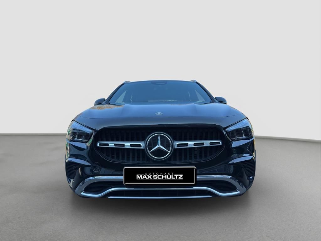 Fahrzeugabbildung Mercedes-Benz GLA 200 d LED*ParkAss*SpurH*el.Heck*PDC*RFK*AHK