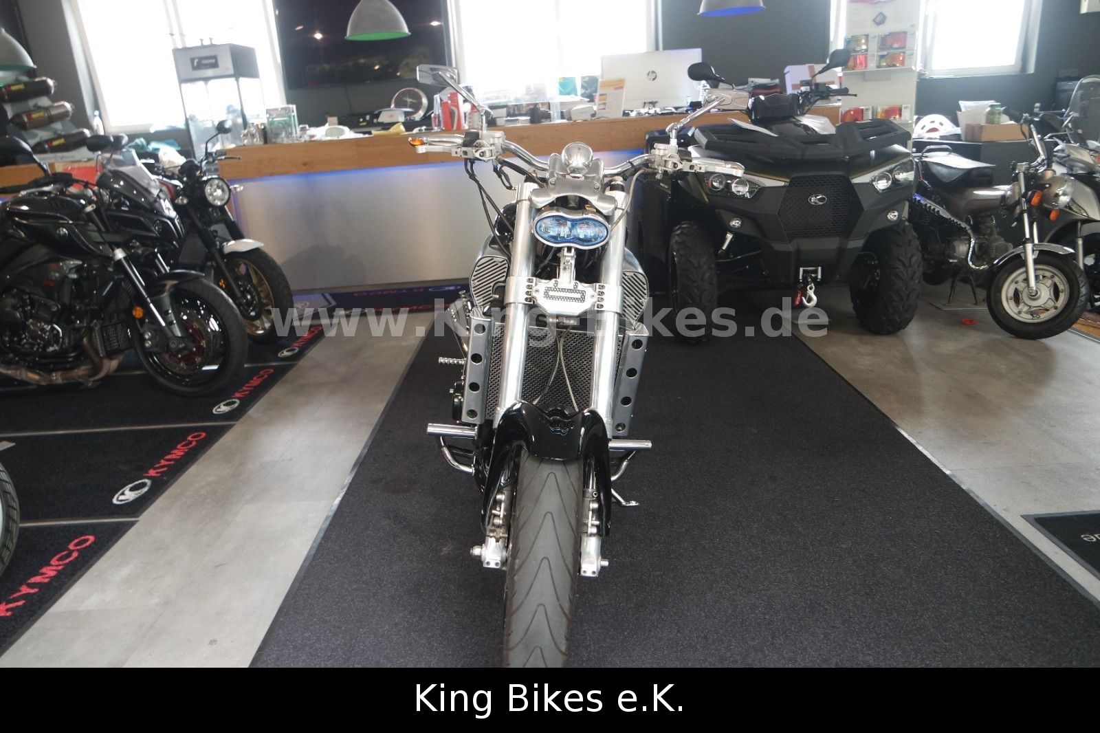 Fahrzeugabbildung Yamaha Vmax 1200 - Billet - White Power - Supertrapp