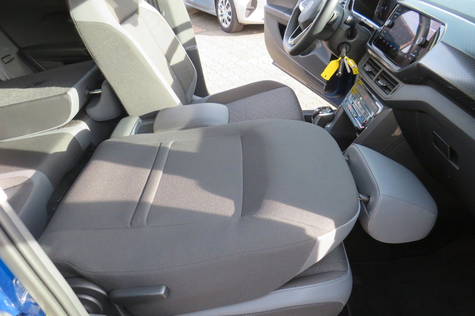 Fahrzeugabbildung Volkswagen T-Cross DSG Highline ACC NAVI KAMERA SITZH. 1Hd