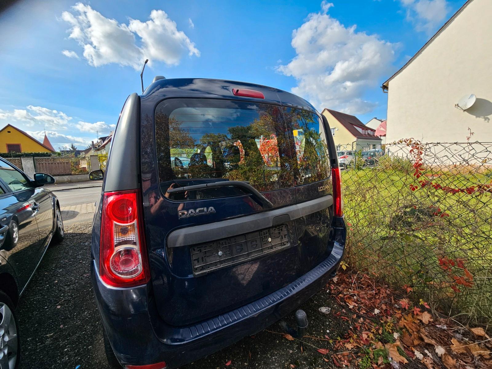 Dacia Logan 2011 — photo 6