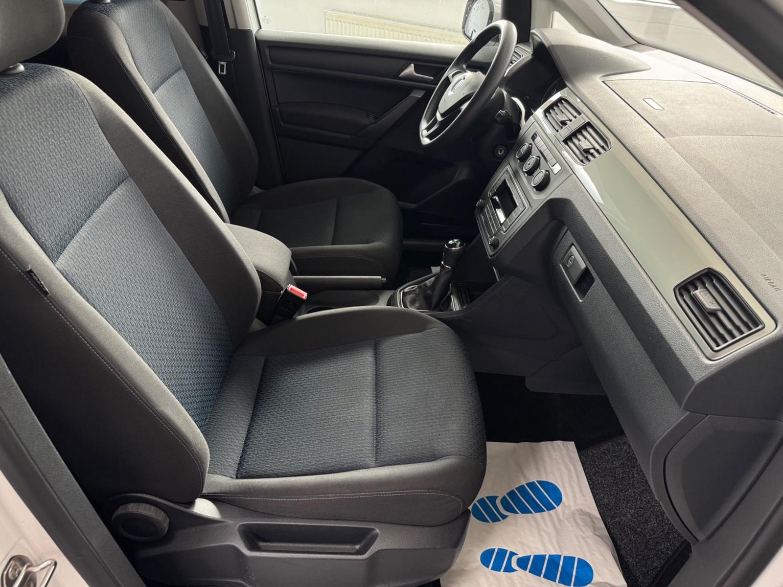 Volkswagen Caddy Maxi 1.4 TSI Behindertengerecht-Rampe