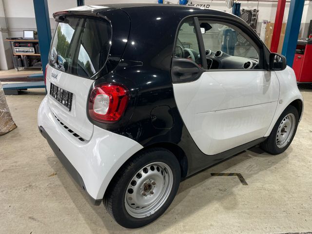 Smart ForTwo coupé 1.0 52kW -