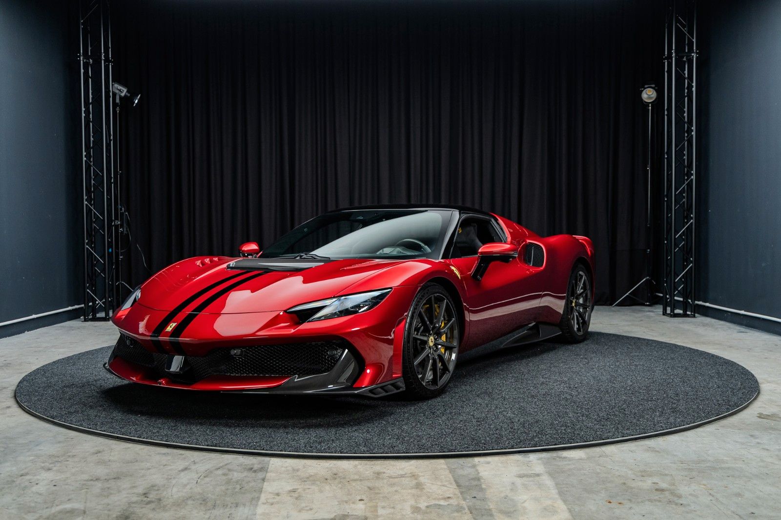 Fahrzeugabbildung Ferrari 296 GTB Speciale + Carbon + Lipstick Red + Lift