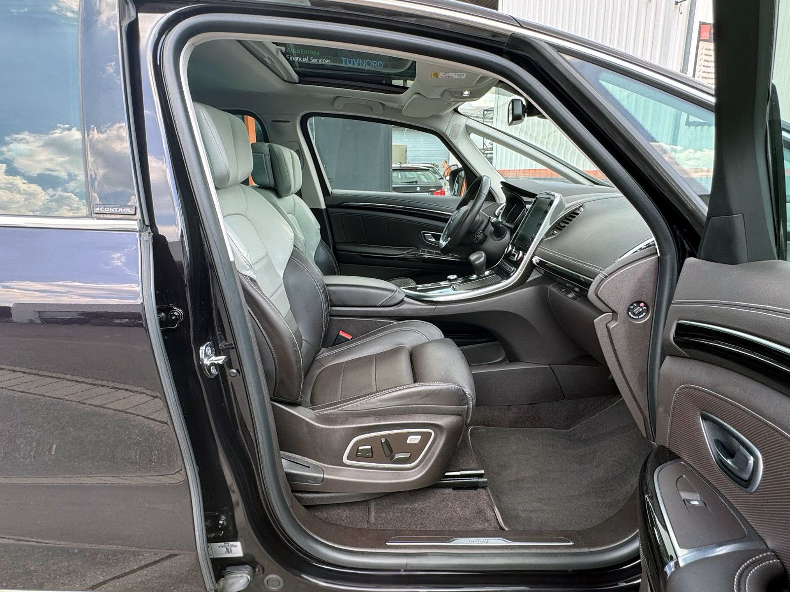Fahrzeugabbildung Renault Espace V Initiale Paris 2.0 dCi LED ACC KAM AHK