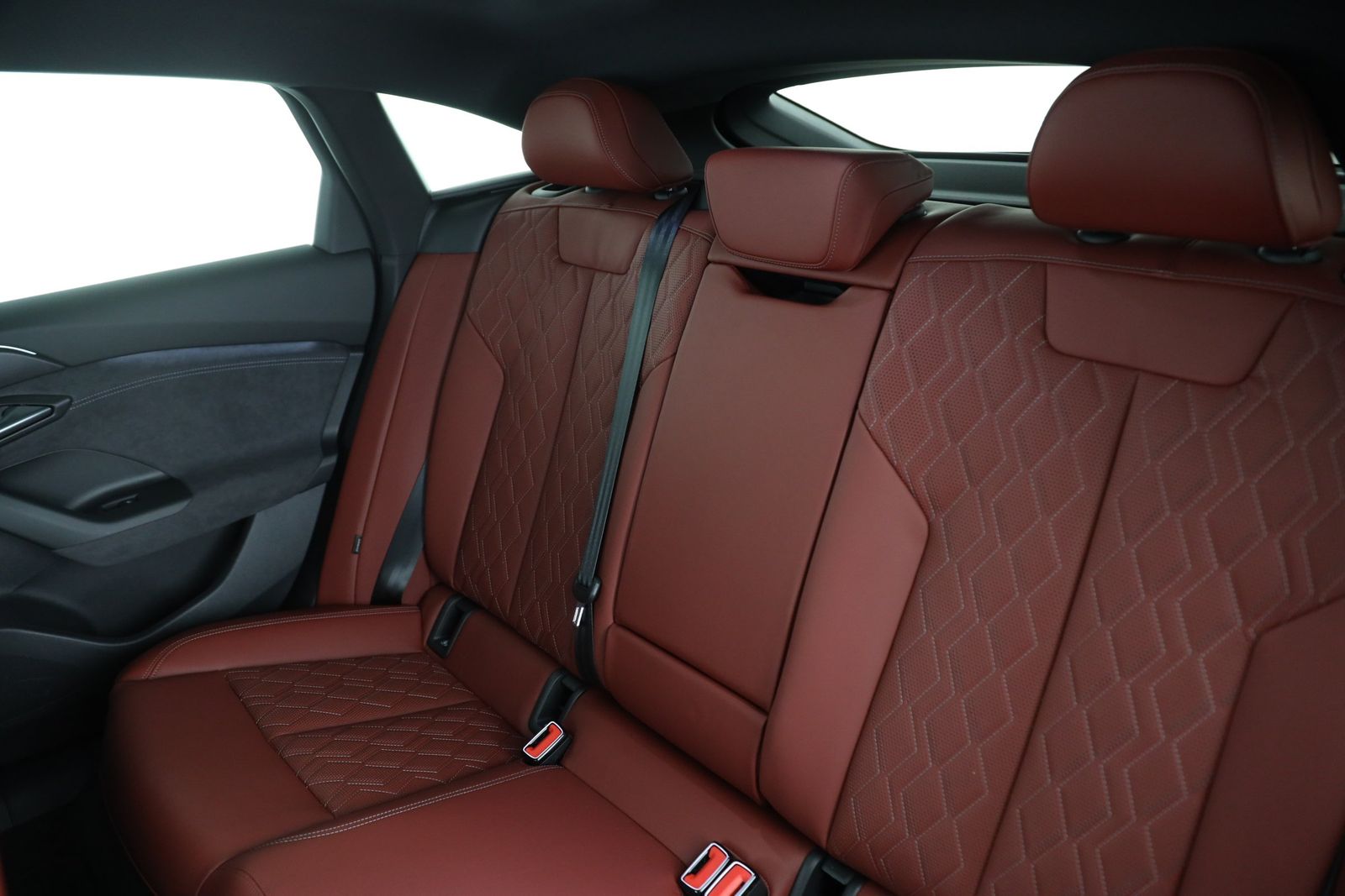 Audi S6 e-tron - Bild 13