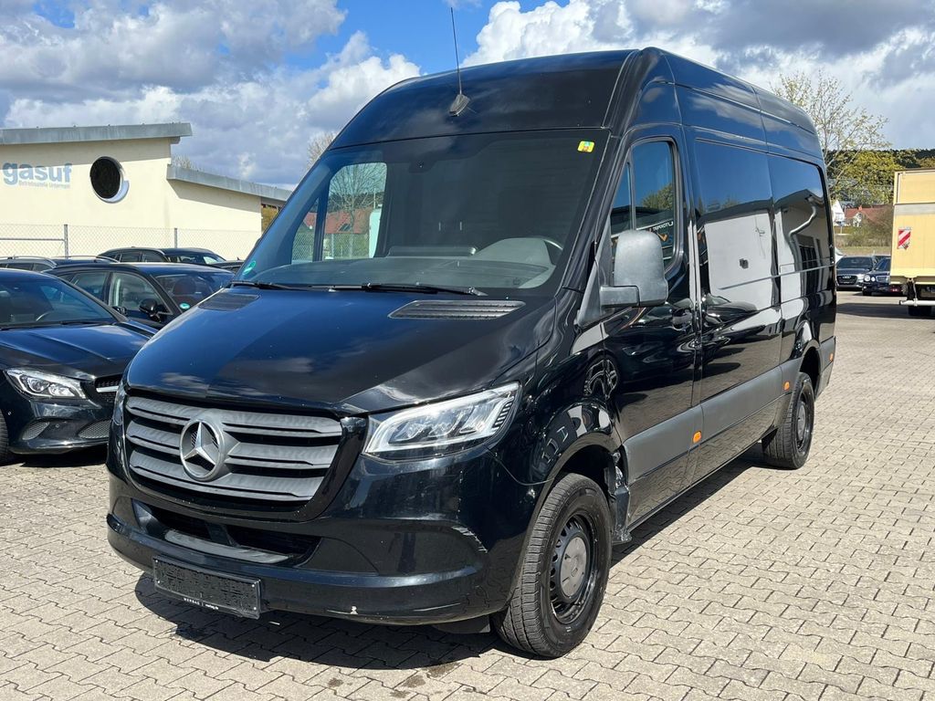 Image of Mercedes-Benz Sprinter
