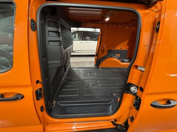 Volkswagen Caddy Maxi - 11