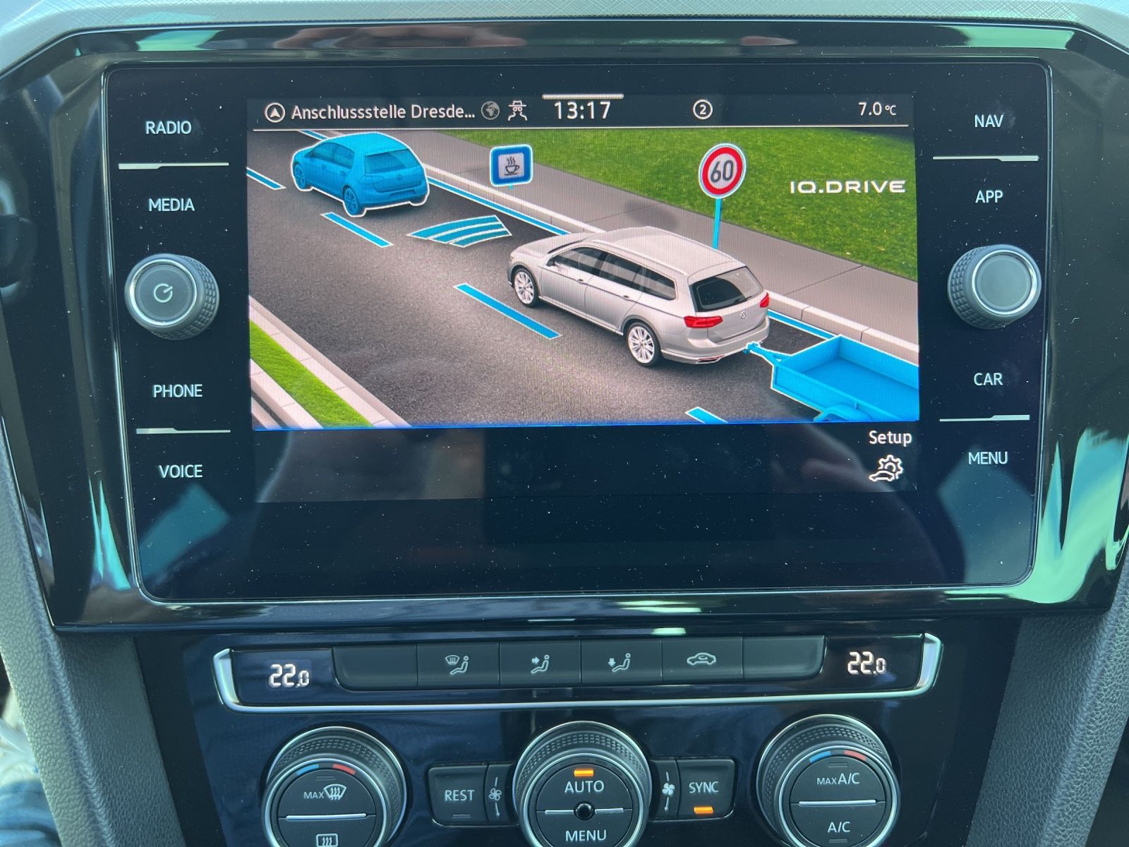 Fahrzeugabbildung Volkswagen Passat Variant Business TSI DSG LED ACC AHK PDC