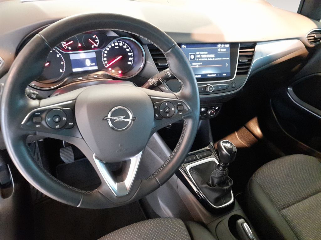 Fahrzeugabbildung Opel Crossland 1.2 Elegance Multimedia Navi Pro