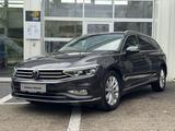Volkswagen Passat Variant 2.0 TDI DSG/IQ LIGHT/AHK/ - VW Passat Gebrauchtwagen in Braunschweig