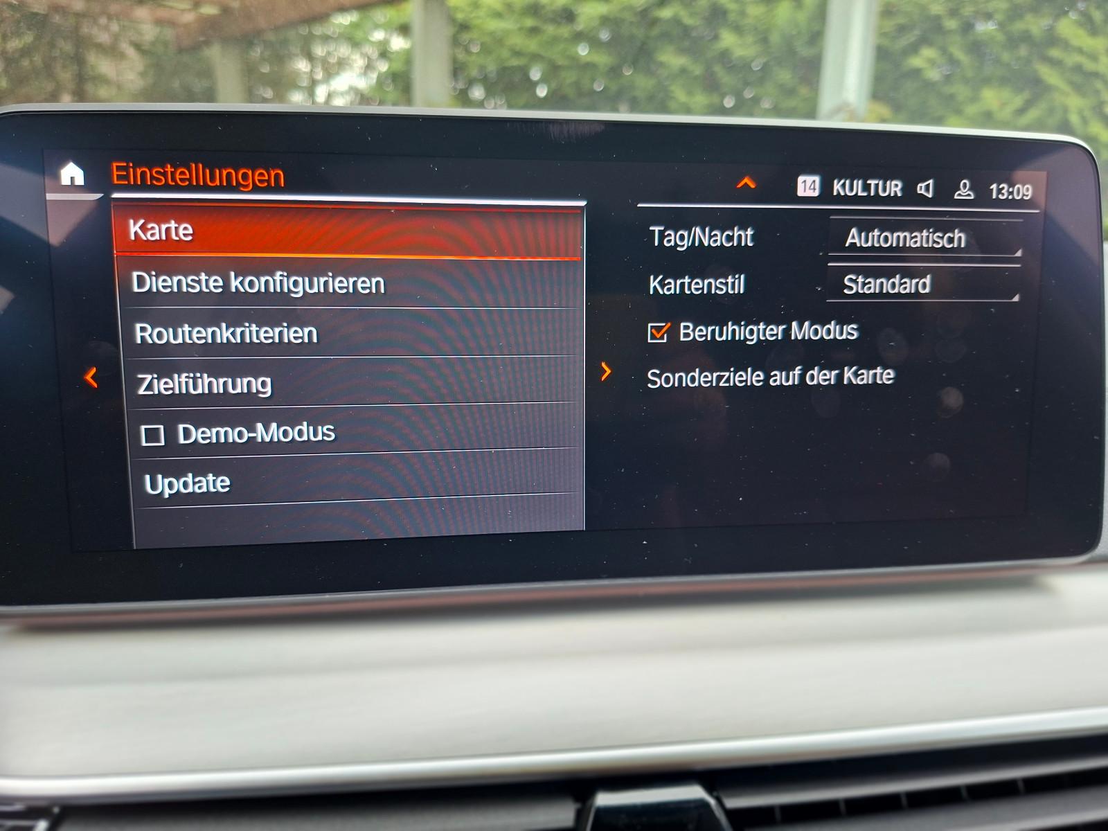 BMW Tour 530d xDrive LuxuryLine+HEAD-UP+STANDHZG+WR