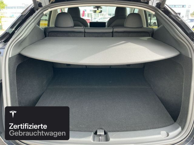 Tesla Model Y Long Range AWD foto 15