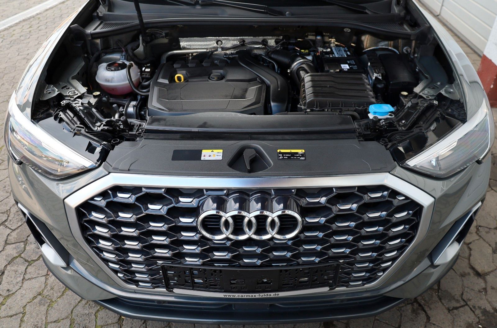 Fahrzeugabbildung Audi Q3 Sportback 35 TFSI S line,T.Leder,Navi,LED,SH