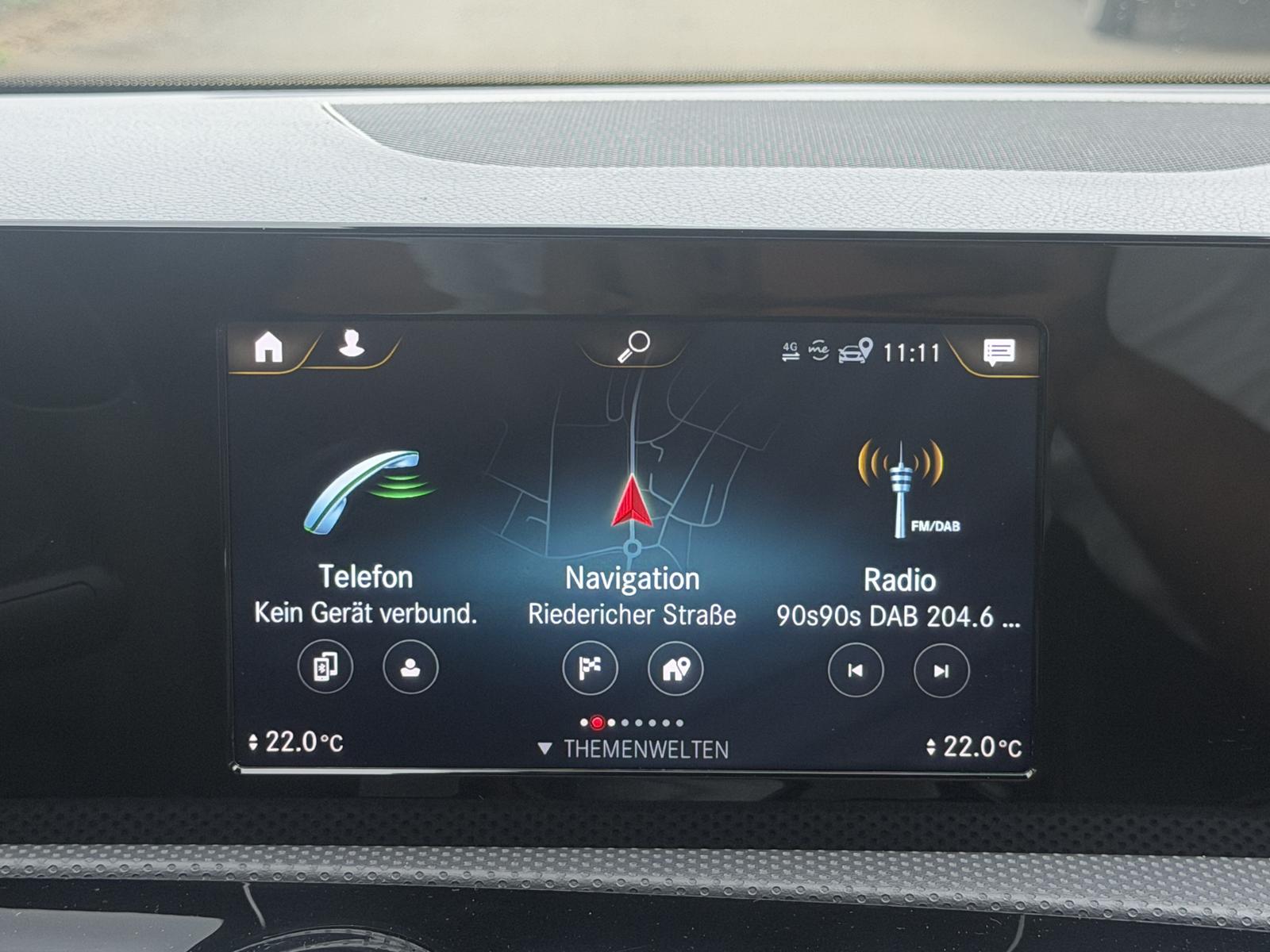 Mercedes-Benz A 250 e AMG LED MBUX Distronic Pano Kamera-360°
