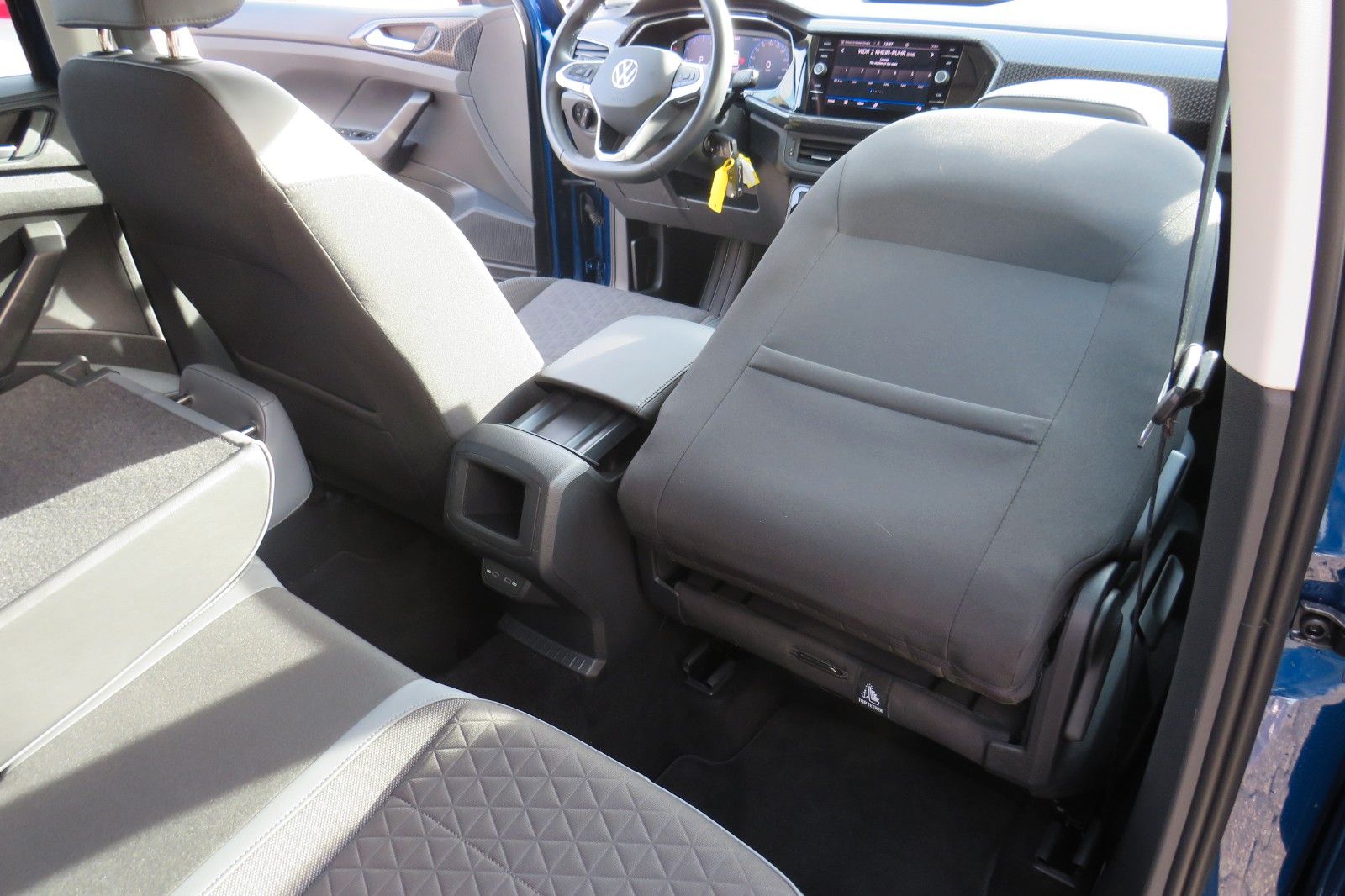 Fahrzeugabbildung Volkswagen T-Cross DSG Highline ACC NAVI KAMERA SITZH. 1Hd