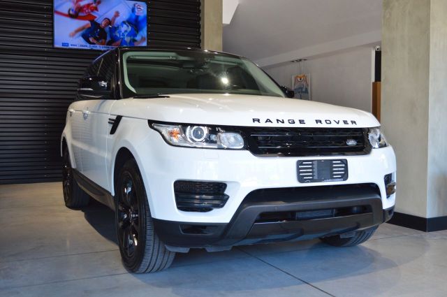 Land Rover Range Rover Sport 3.0 TDV6 HSE Dynami