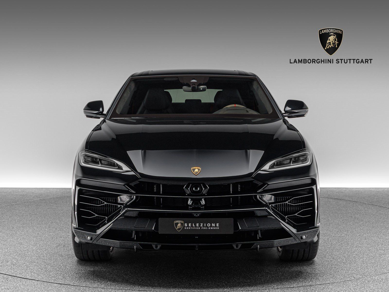Lamborghini Urus SE Akrapovic Full Black 51gkm foto 2