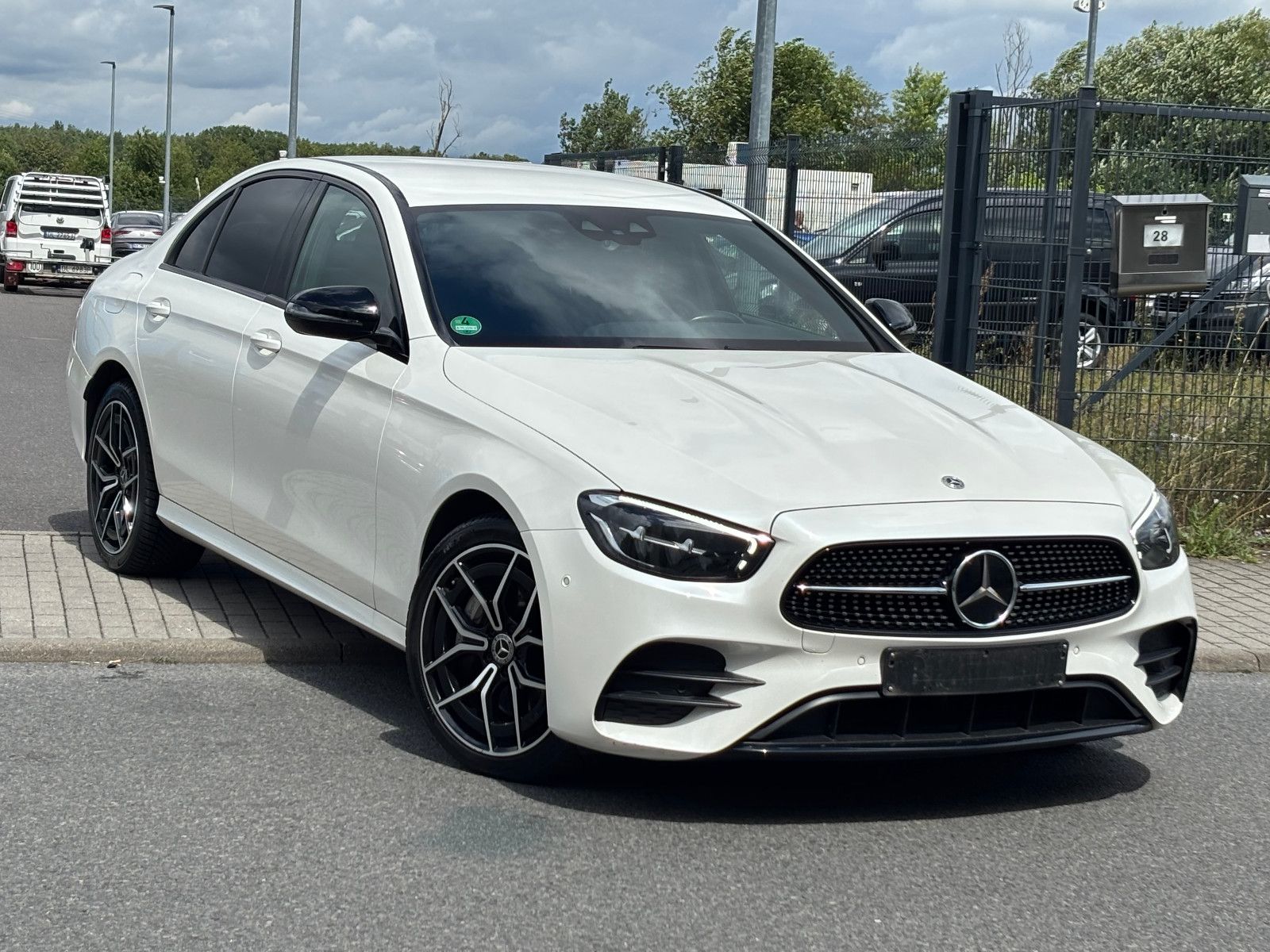Mercedes-Benz E 300de Limousine 2x AMG Night Paket Designo 19