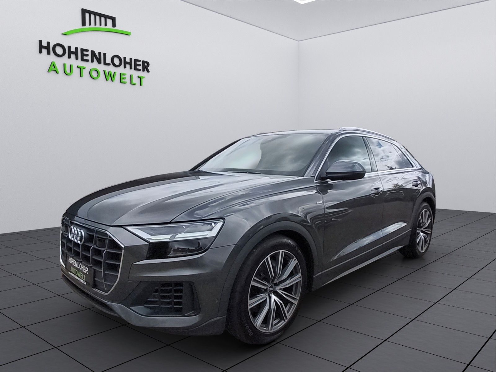 Audi Q8 - 1