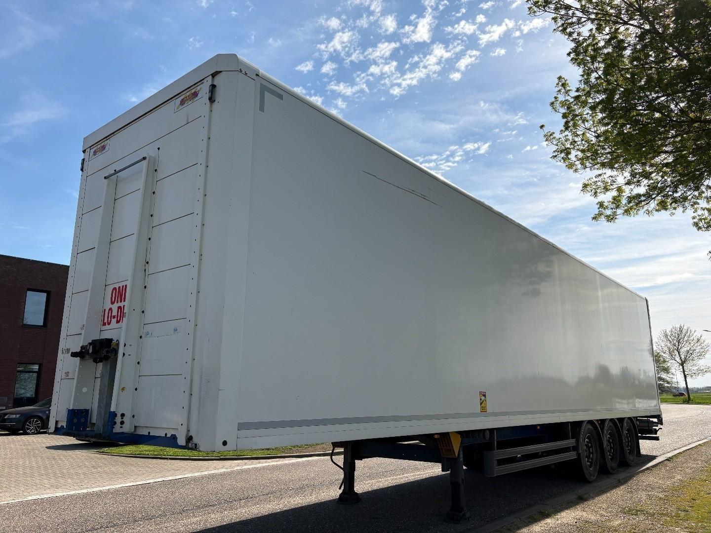 Andere A&D Box 2.80Mtr H / Doppelstock /  Lift-Axle / S