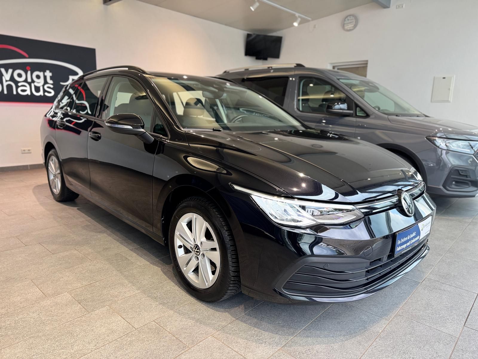Volkswagen Golf 8 Variant 1.0 TSI DSG ACC LED Navi imagem 2