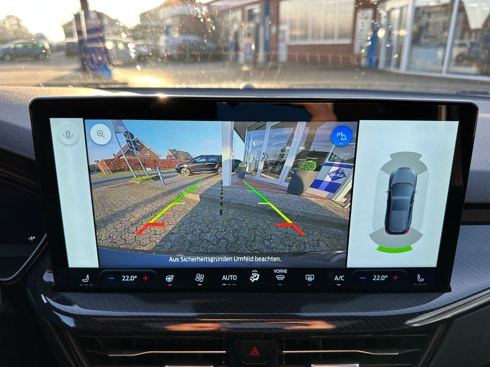 Fahrzeugabbildung Ford Focus Turnier 1.0 ST-Line X Pano/ACC/Matrix/Navi