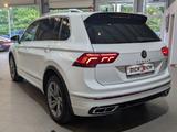 Volkswagen Tiguan 1.4 R-Line eHybrid IQ.Drive Pano 360° AHK - Volkswagen Tiguan mit Hybrid-Antrieb
