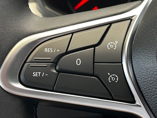 Fahrzeugabbildung Renault CLIO EVOLUTION TCe 90