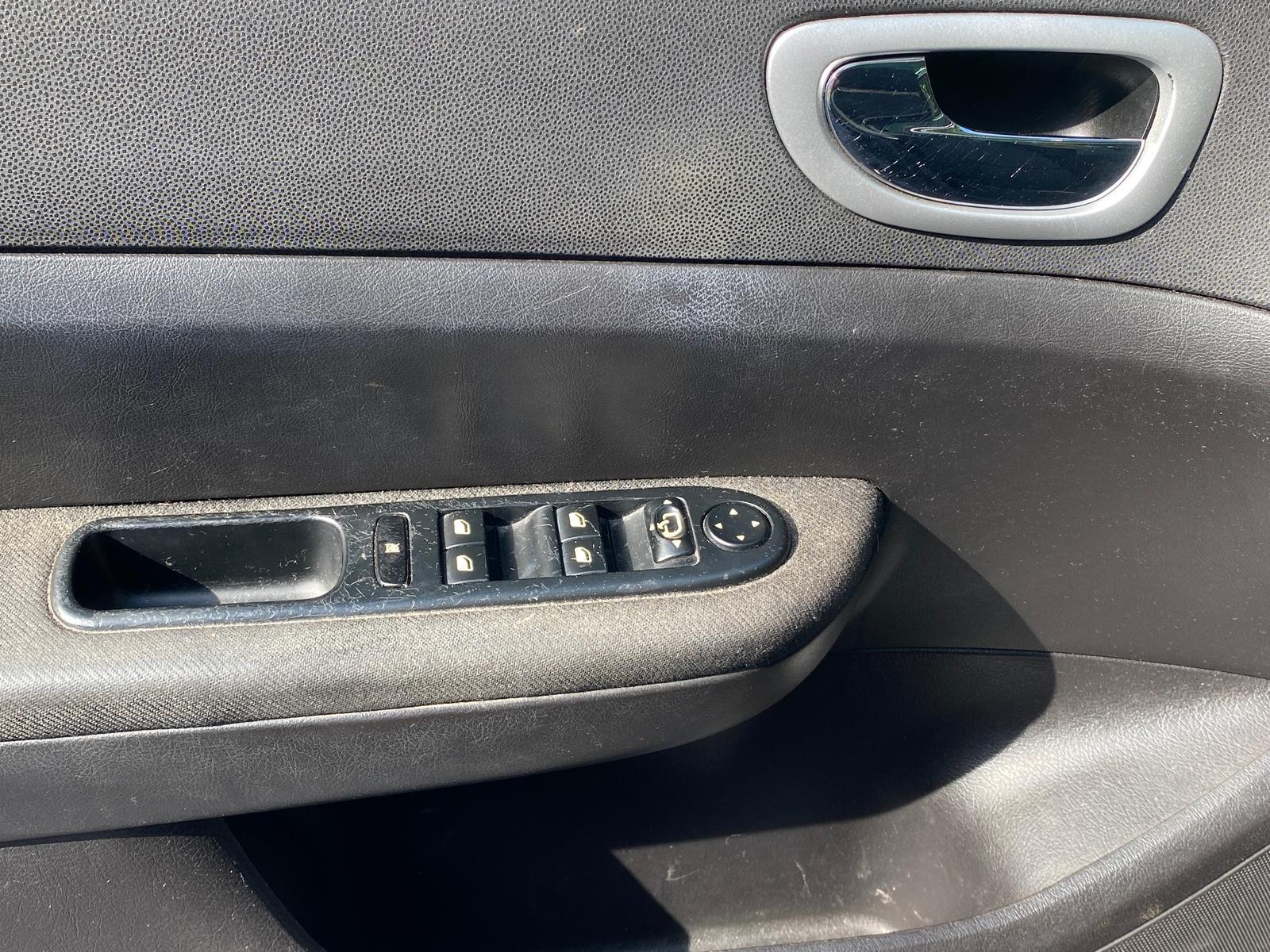 Peugeot 307 2006 — photo 16